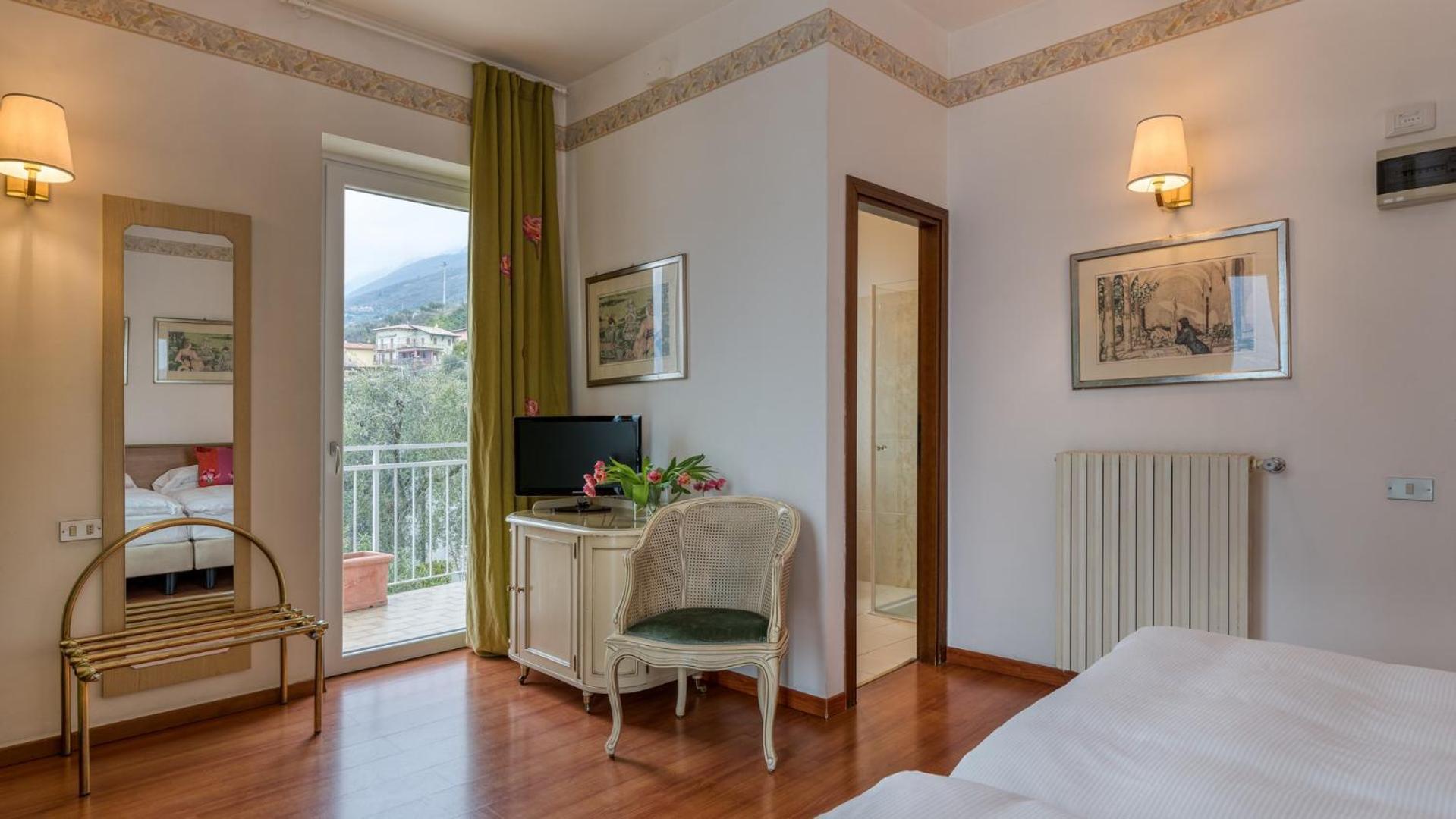 La Caletta Hotel Bolognese Бренцоне-суль-Гарда Екстер'єр фото